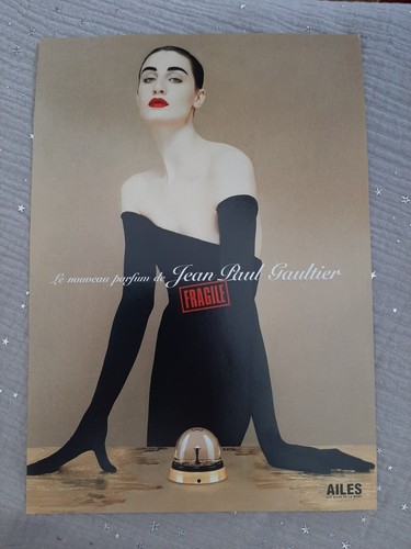 Publicité papier parfum - papier, jean