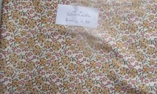 tissu genre liberty avec des fleurs jaunes