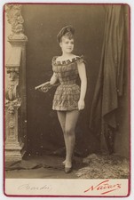 Mlle Bardin dans "Paris