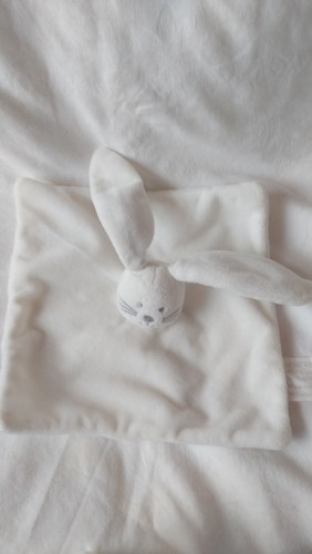 Doudou plat carre lapin - plat,