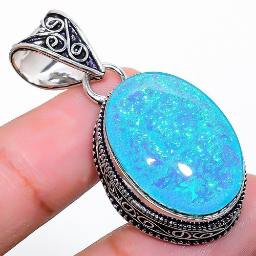 Pendentif bijou fait main - , en