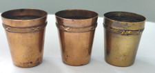 3 anciens gobelets à liqueur