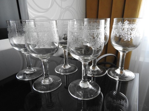 Anciens verres pied en - 6,