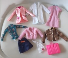 Lot vêtements Barbie années