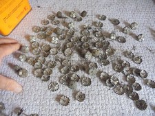 Anciens clous laiton plats - anciens,