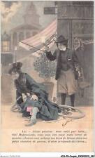 AISP9-0976 - COUPLE - lui - allons patatras vous voila par terre VELO BICYC