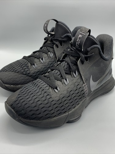 Size nike lebron - 9.5,