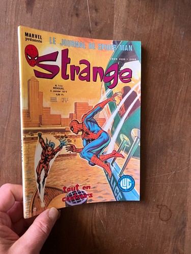 Petit format comics strange - format,