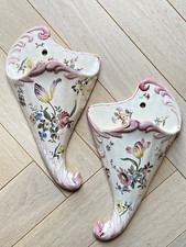 Superbe Paire de Bouquetières