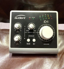 Interface audio USB Audient ID4 TESTÉE SANS CÂBLE USB du JAPON