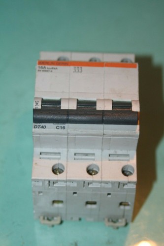 Disjoncteur dt40 c16a - dt40, 3p