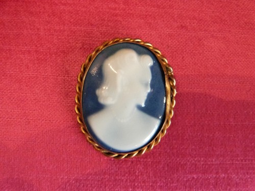 Ancienne broche métal - , et
