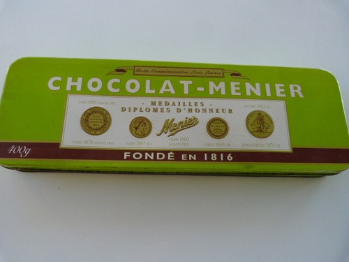 Ancienne boite commémorative