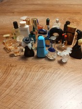 Lot de 33 mini flacons de Parfum 