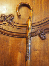 art populaire Canne en bois sculpté  DITE CANNE DES ALPES