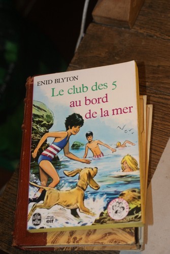 Club des cinq bord - de, la