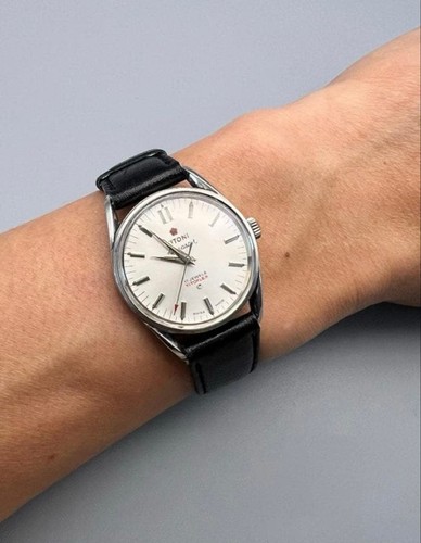 Montre remontage manuel - à,