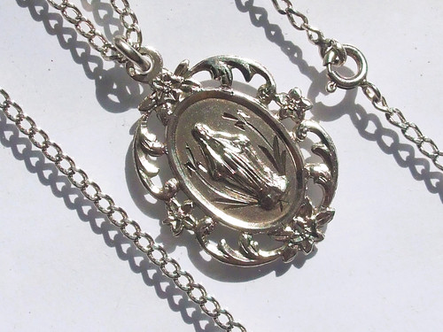 Belle medaille vierge - belle,