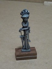 Petite Statuette BACHET "Les