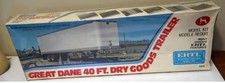 MAQUETTE ERTL  1/25 GREAT DANE 40 ft. DRY GOODS TRAILER #8032  1970