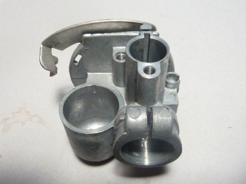 Corps chambre carburateur - corps,