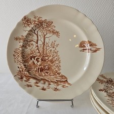 Assiettes Plates Décor Veneur De Longchamp