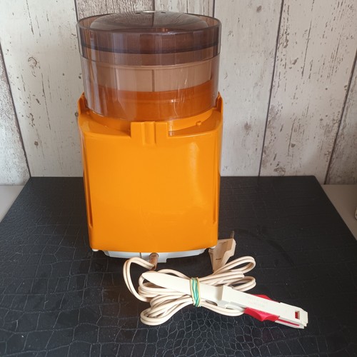 Ancien robot vintage hachoir - robot,