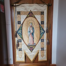 Superbe Bannière VIERGE MARIE,ÉTAT PARFAIT, fil D'or,dimensions 1,34mX0, 74m