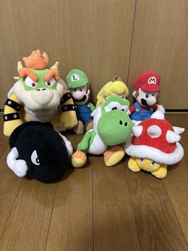 Lot peluches mario - mario, dont