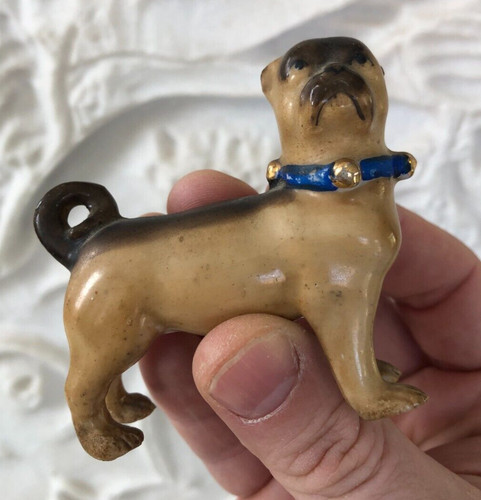 Ancien petit chien sculpture - petit,