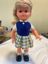 Poupée Gégé marcheuse modèle Patricia 1970