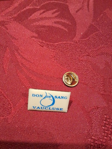 Pin don sang vaucluse p2 - pin's,