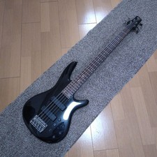Ibanez 5 cordes Active Bass