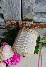 ANCIEN PETIT ABAT JOUR A PINCE