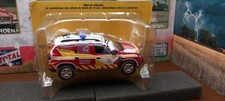 RENAULT Duster Pompiers - Secours Médical 57 - - Pompier  -  1/43 Hachette
