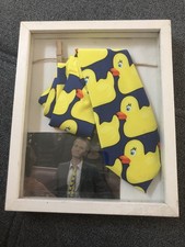 Cadre Barney Stinson cravate canard