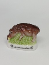 (U) Fève de collection animaux Atlas Edition Le Phacochère 