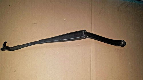 Bras essuie glace mercedes w - d,