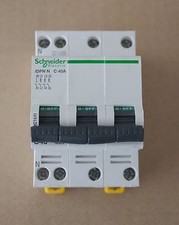 Clario iDPN N C 40A  - disjoncteur - 3P+N 40A - courbe C - SCHNEIDER A9N21601