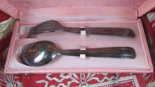 Ancien couvert bébé en - de,