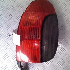 Feu arriere principal droit