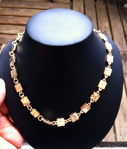 Collier signé biche bere - signé,