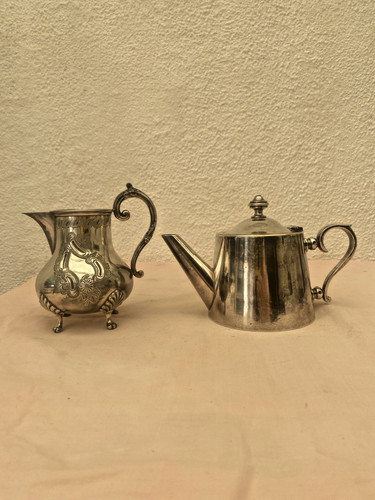 Pot lait ou crémier - lait,