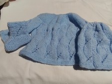 BRASSIERE BONNET ET CHAUSSONS