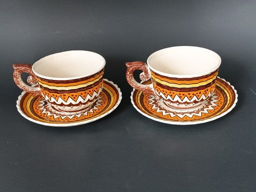 Deux tasses leur soucoupe - tasses,