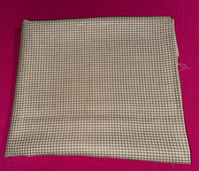 Tissu ancien années 1970  laine pied de poule    larg  150 cm x 220 cm C853