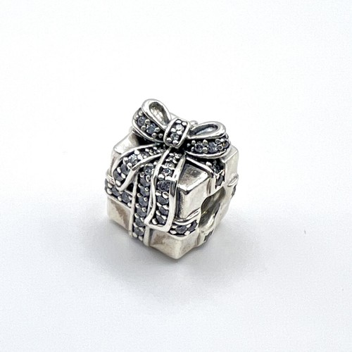 Charm pandora argent - en, cadeau