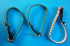 Trois laisses en cuir pour chien (taille autour de 20 kg) . Etat neuf