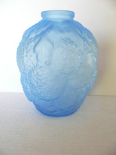 ancien vase bleu en verre