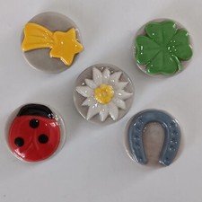 LOT 5 FEVES Porte-bonheur année 2014 porcelaine ( ou vente unitaire)